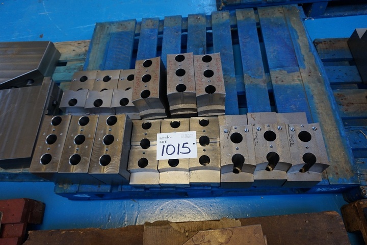 (5) x 3 Jaw Set and Riser Blocks suitable for VTL's