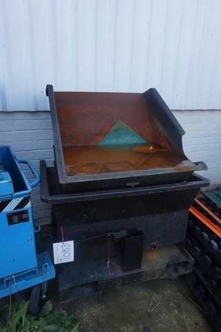 (4) Mobile Tipping Skips