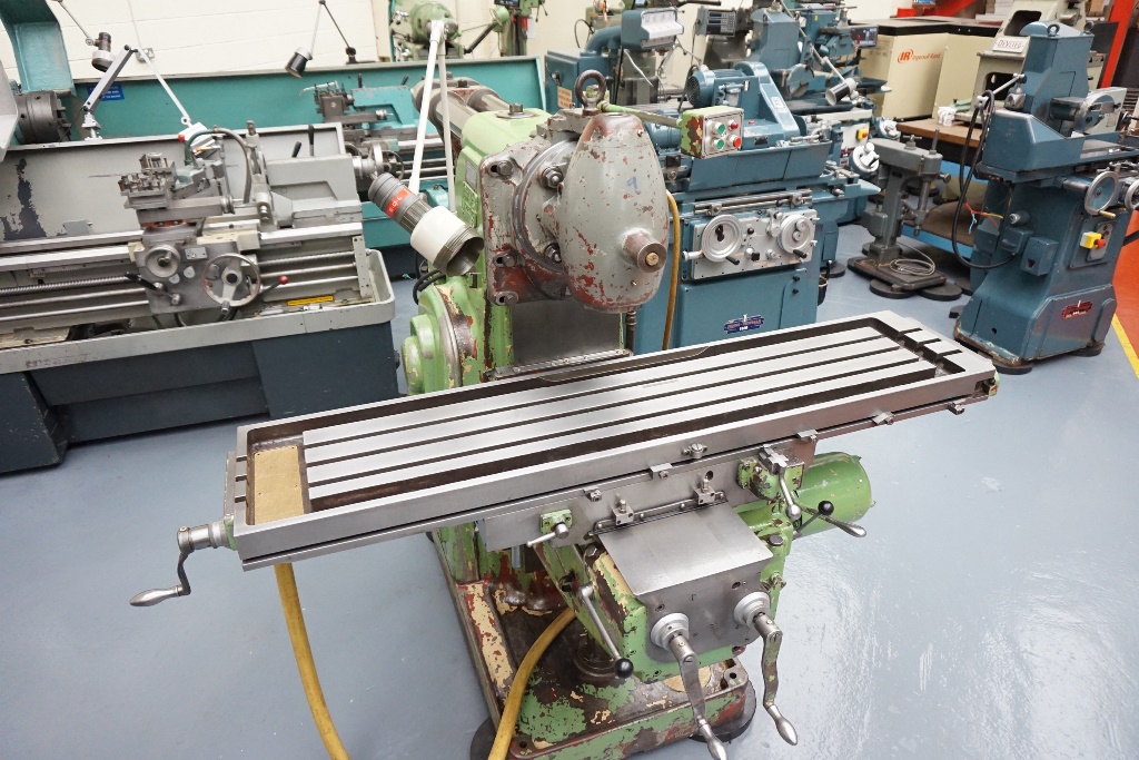 KEARNEY TRECKER Horizontal Milling Machine Type No. 3CE