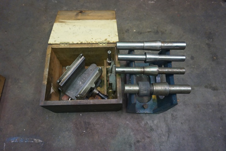 (2) x Wheel Balancers
