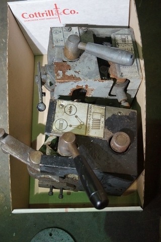 (2) x Threading Units, (1) x Anijest, (1) x Unbranded