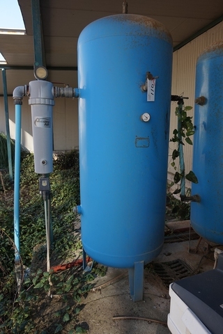 1002 litre Welded Steel Vertical Air Receiving Tank