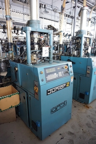 Lonati Junior 2 Hosiery Knitting Machine; 3 3/4" diameter; 200 Needle Count; 17 Gauge