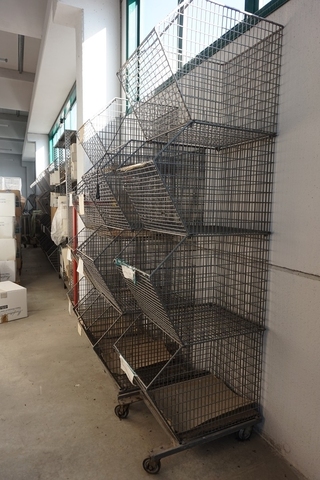 Stacking Cages approx (70) 580mm x 800mm x 80mm