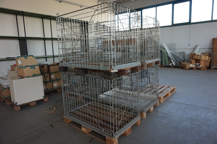 (2) x Pallet Cages