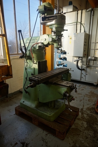 Bridgeport Turret Mill