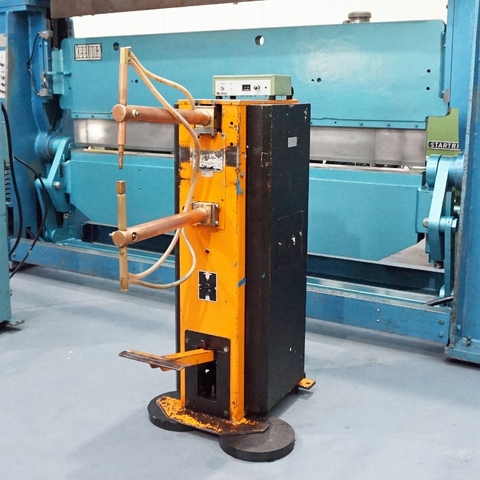 Meritus Type RPS20A Pedestal Sheet Metal Spot Welding Machine