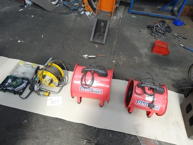 (2) Seally Blowers Makita Angle Grinder