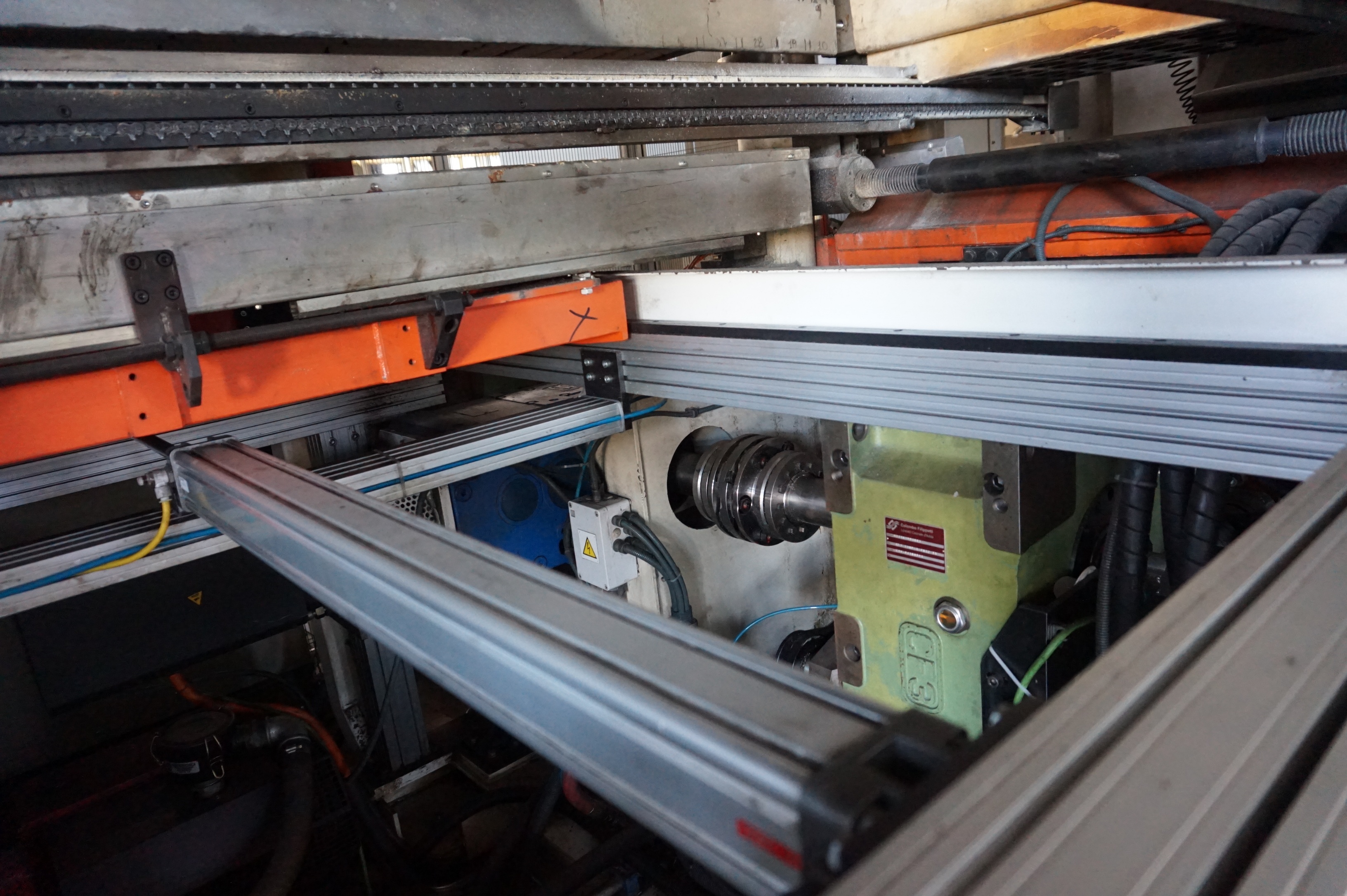 AMUT AMP 850 2F High Speed Fully Automatic Thermoforming Machine