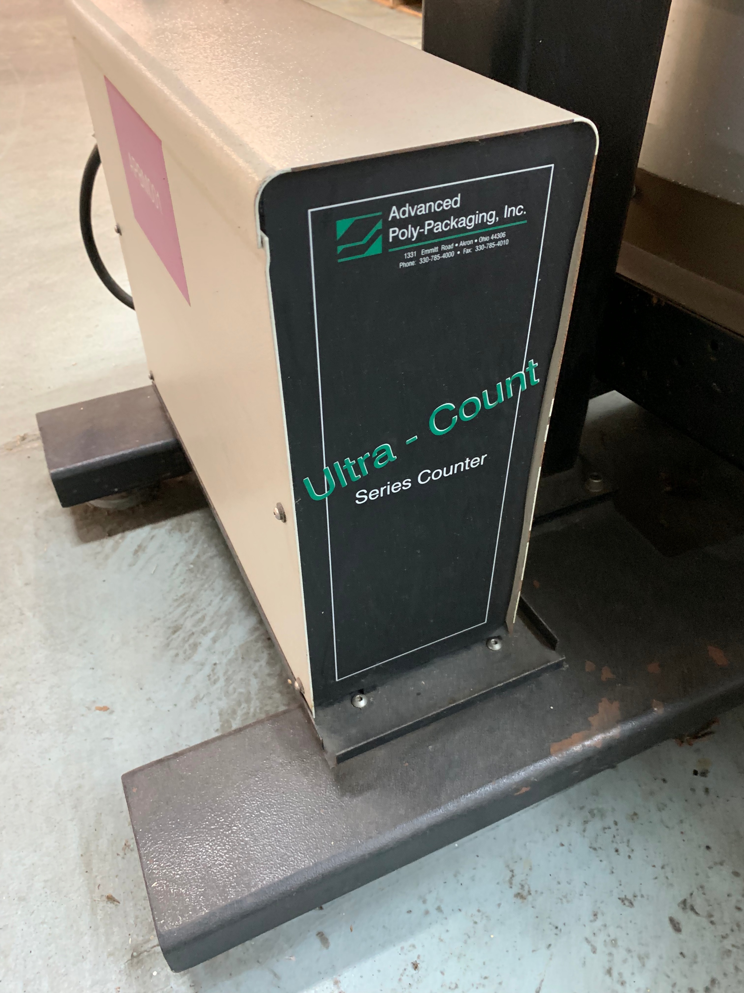 ADVANCED POLY-PACKAGING AT-1000 Auto Bagging/Printing/Packaging System ...