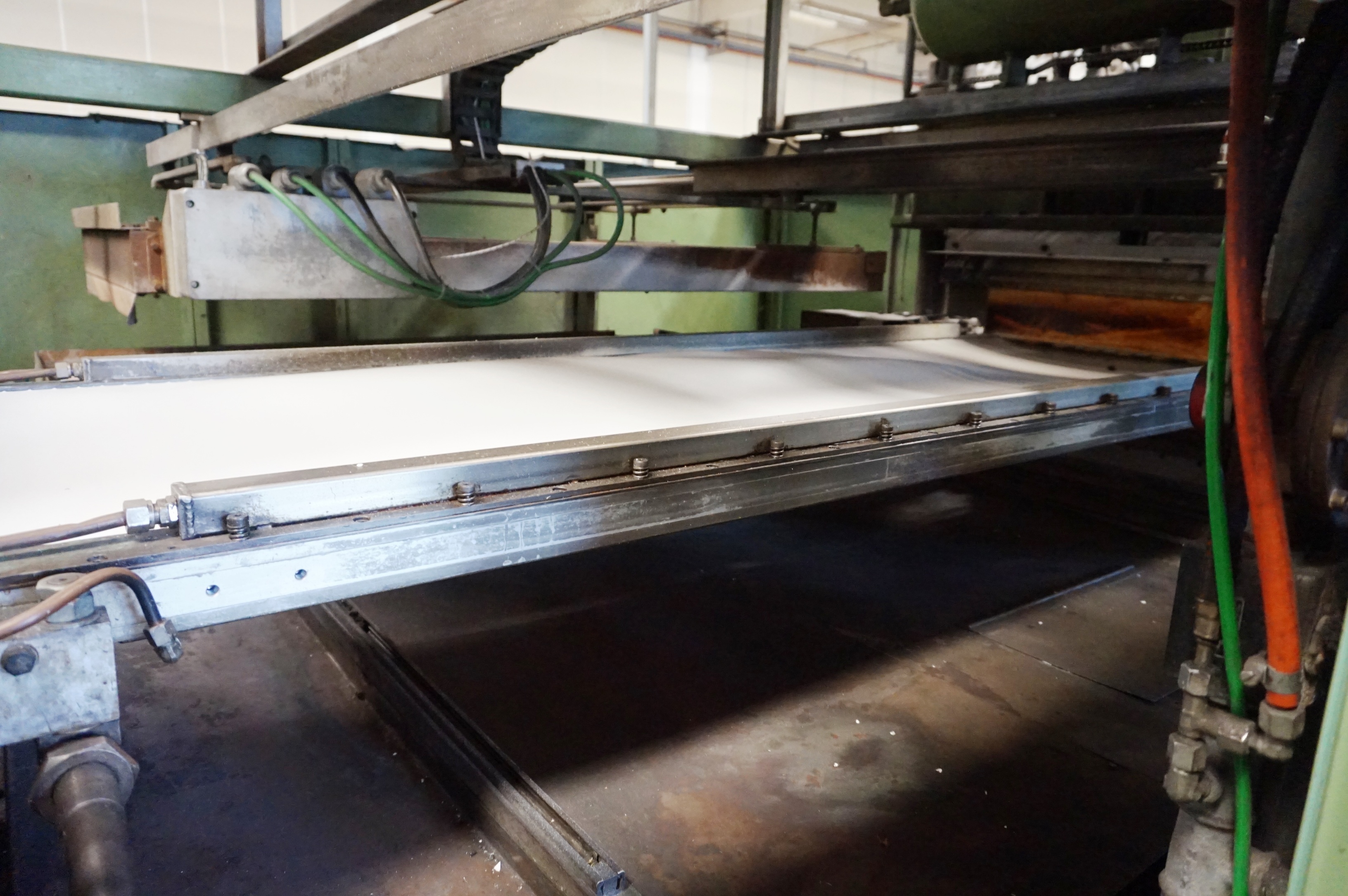 ILLIG RDM 70K Automatic Pressure Forming Machine