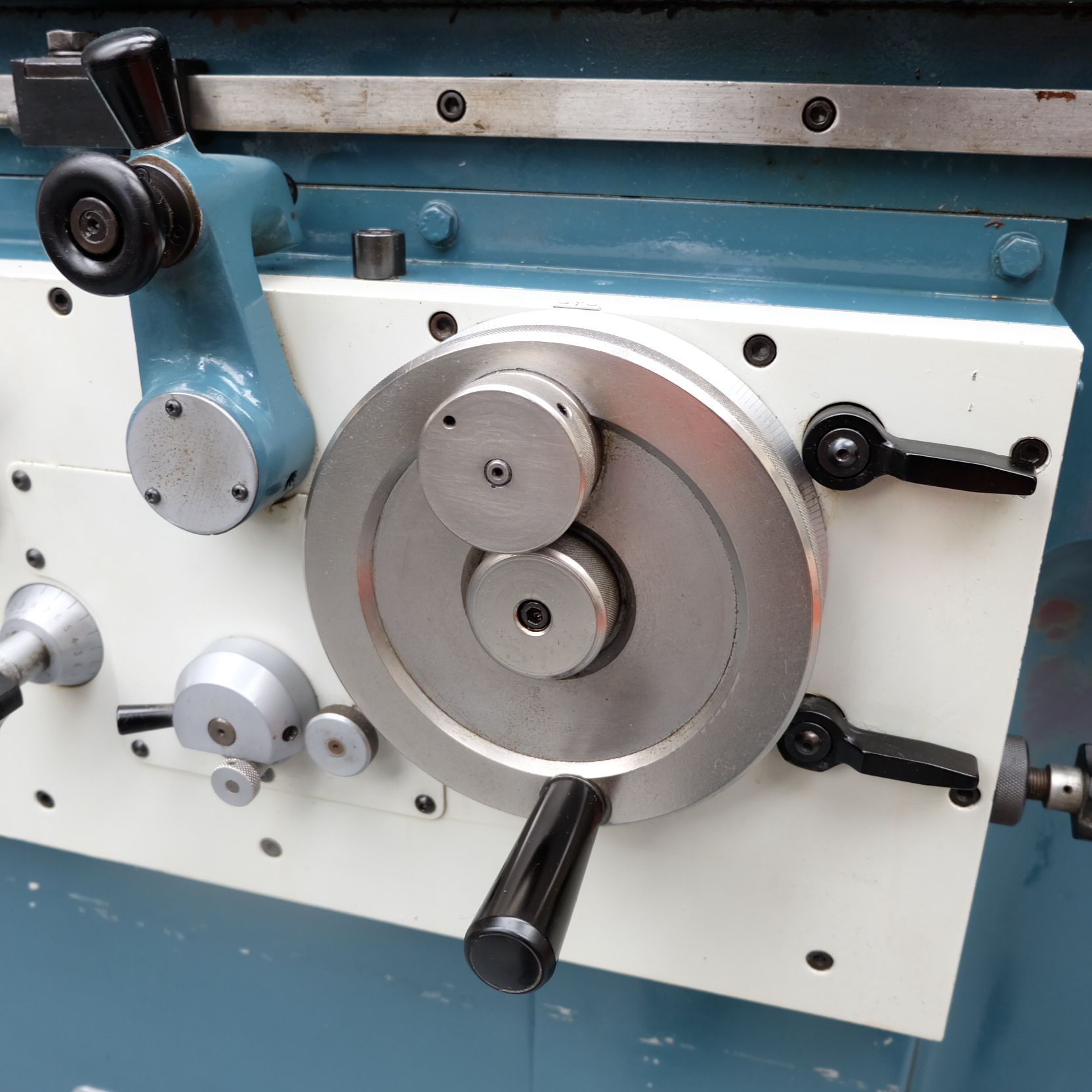 Jones & Shipman Type 1302 EIUT Double Swivel Universal Cylindrical