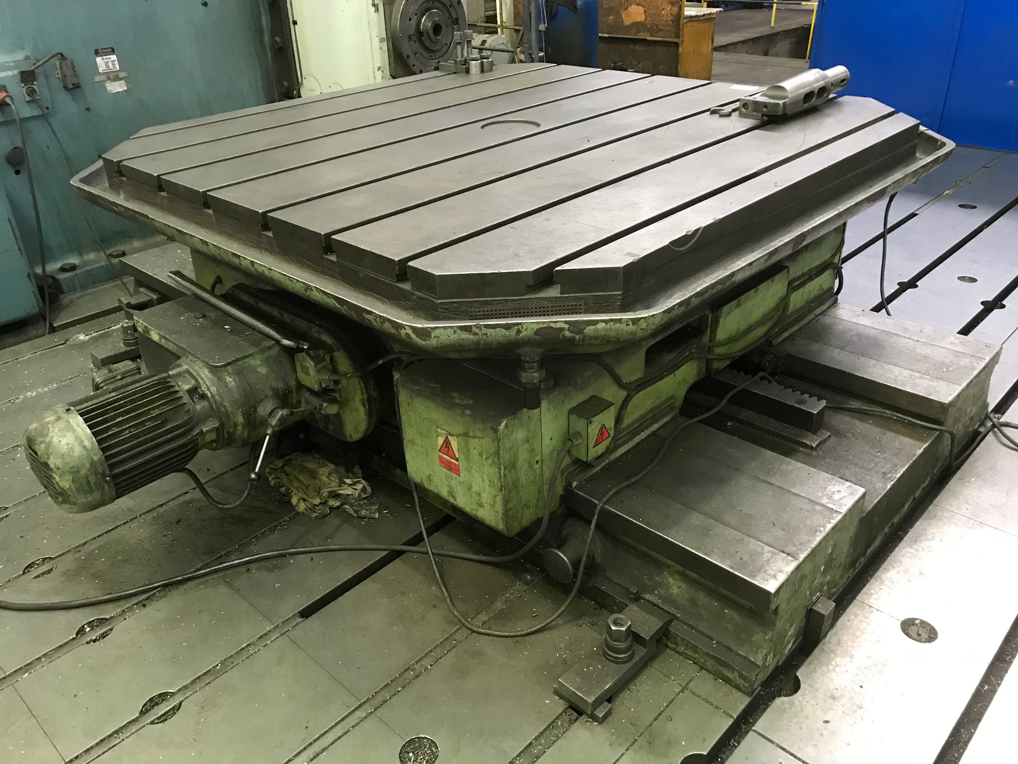 Skoda Powered Rotary Table 2m x 2m