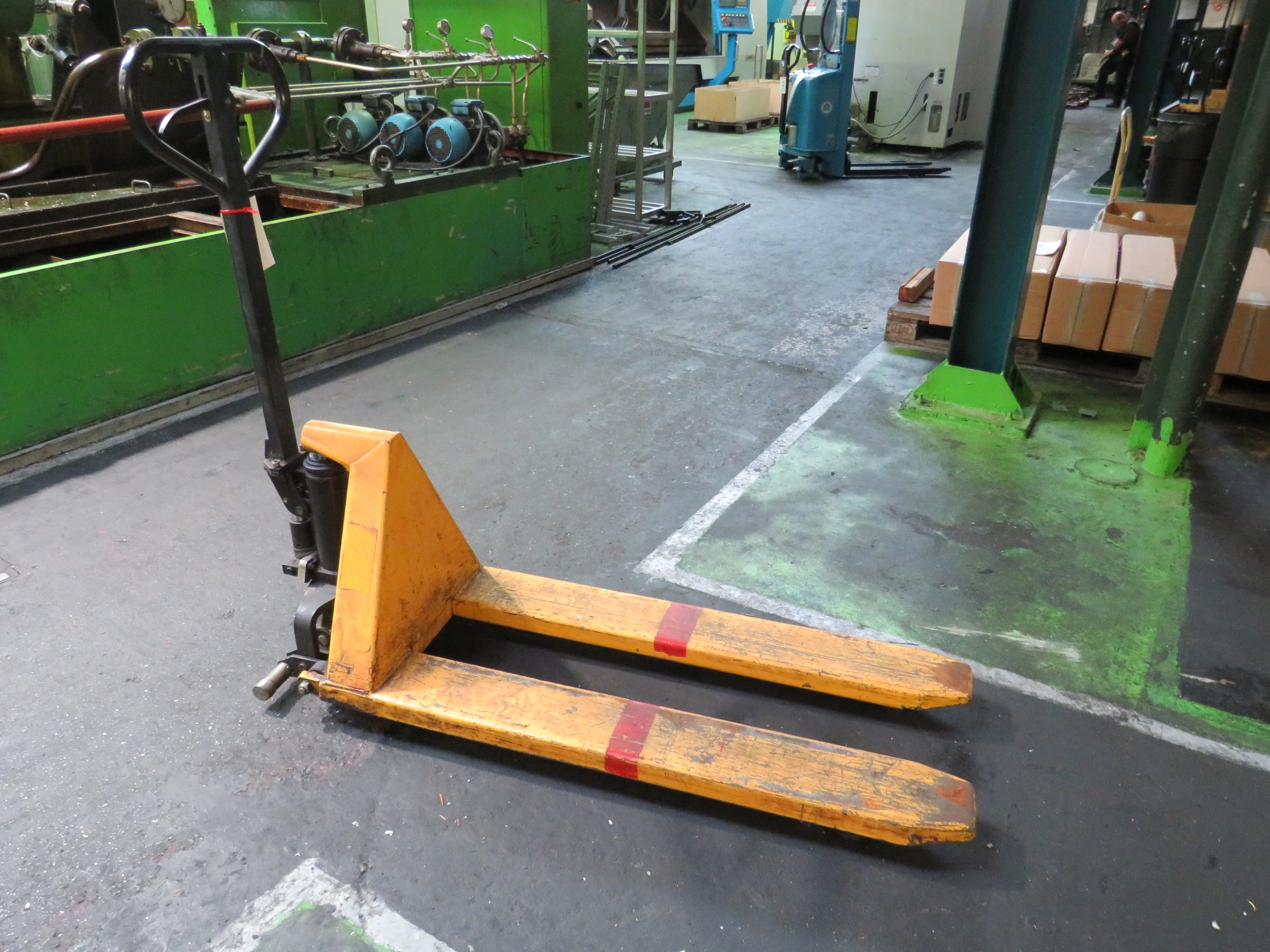 Pallet Truck, Capacity 1000kg