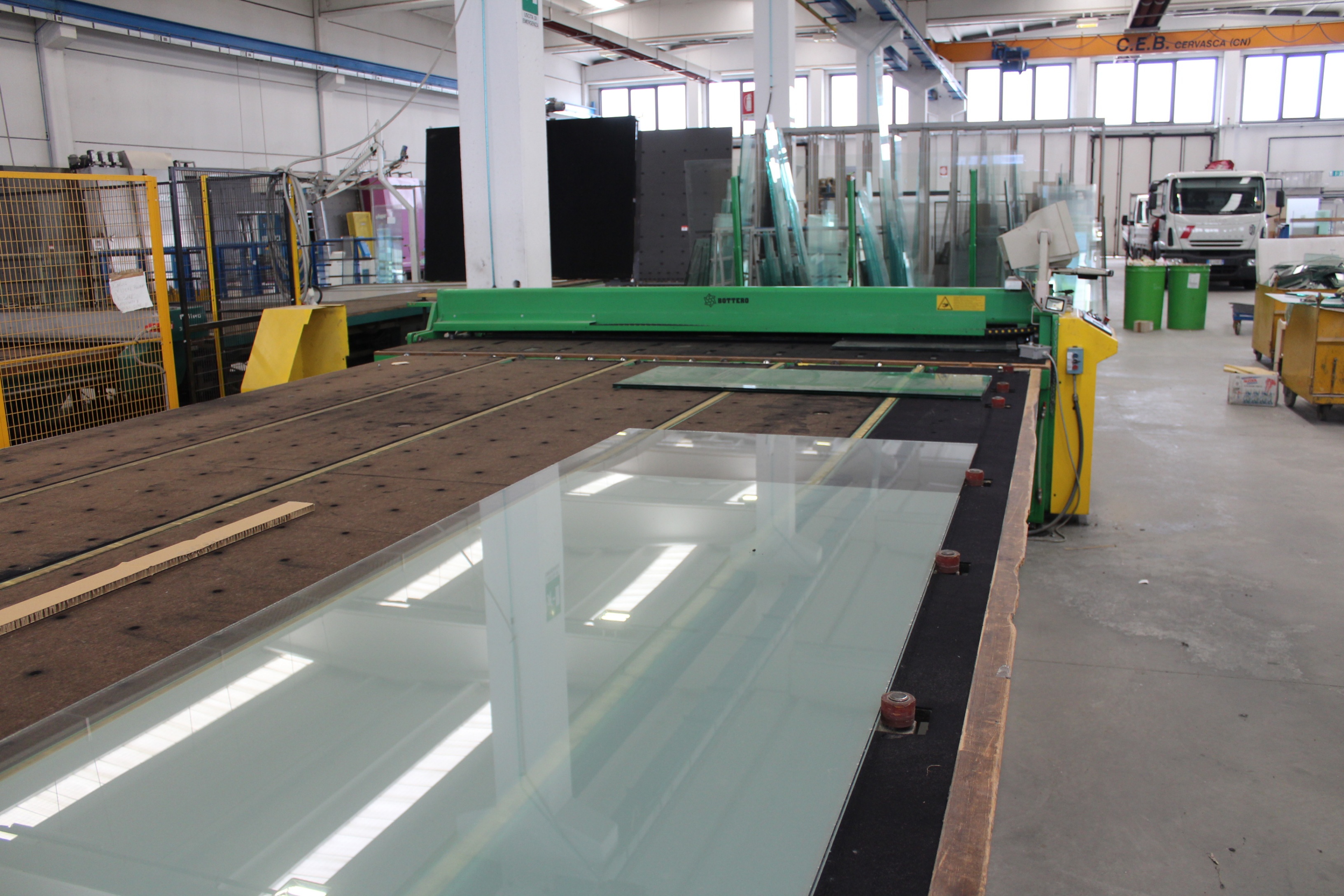 Bottero Type 734 AVL Laminated Glass Cutting Table