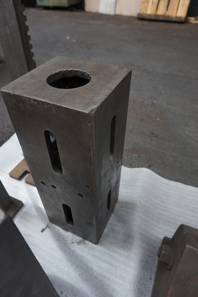 (2) Machine Cubes
