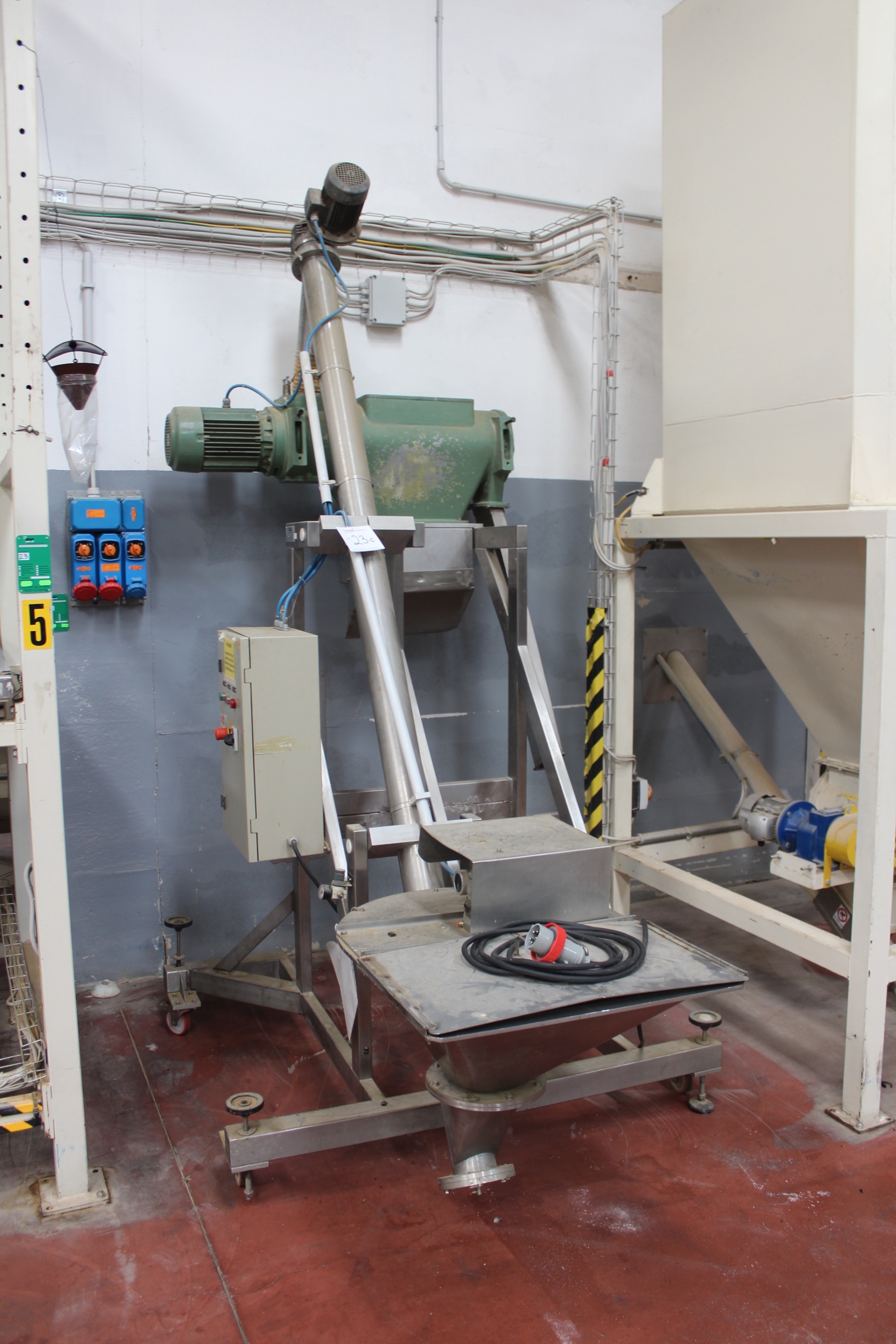 TME EV30 Stainless Steel Small Feed Hopper/Mill.