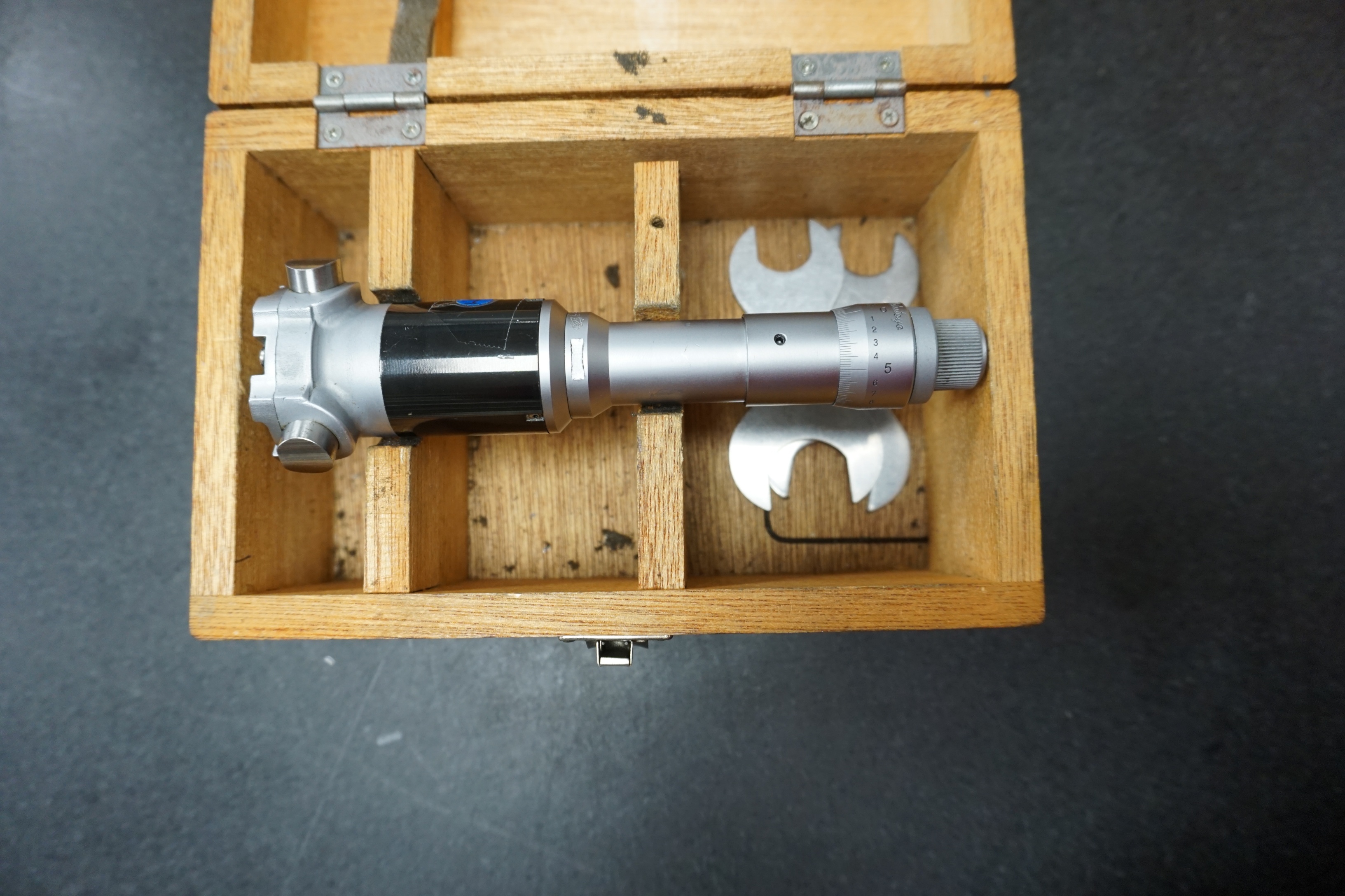 Mitutoyo 2" 2.4" Barrel Micrometer