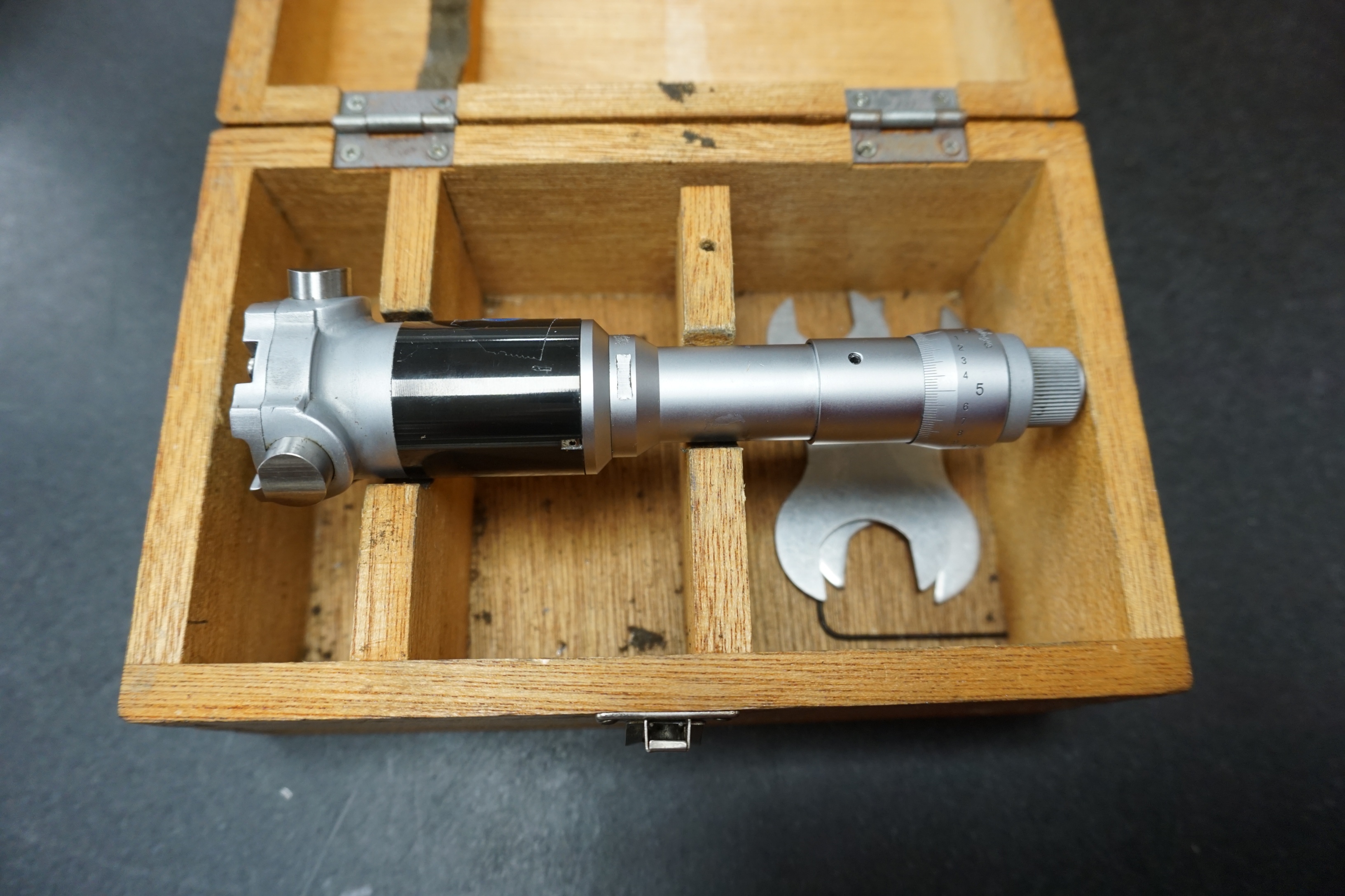 Mitutoyo 2" 2.4" Barrel Micrometer