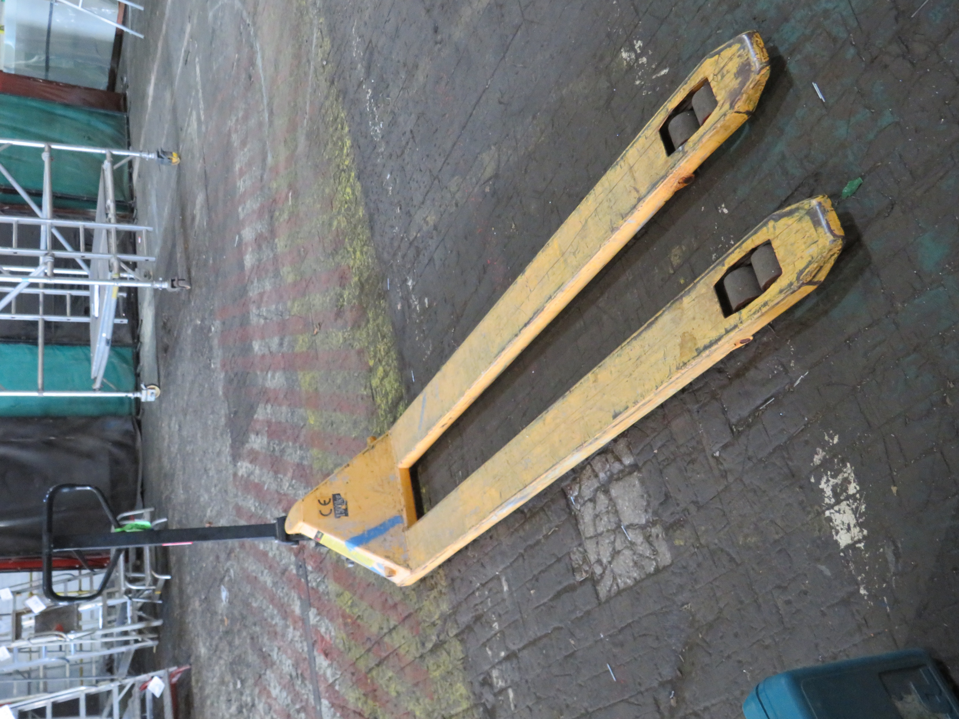 Pallet Truck, Fork length 2M