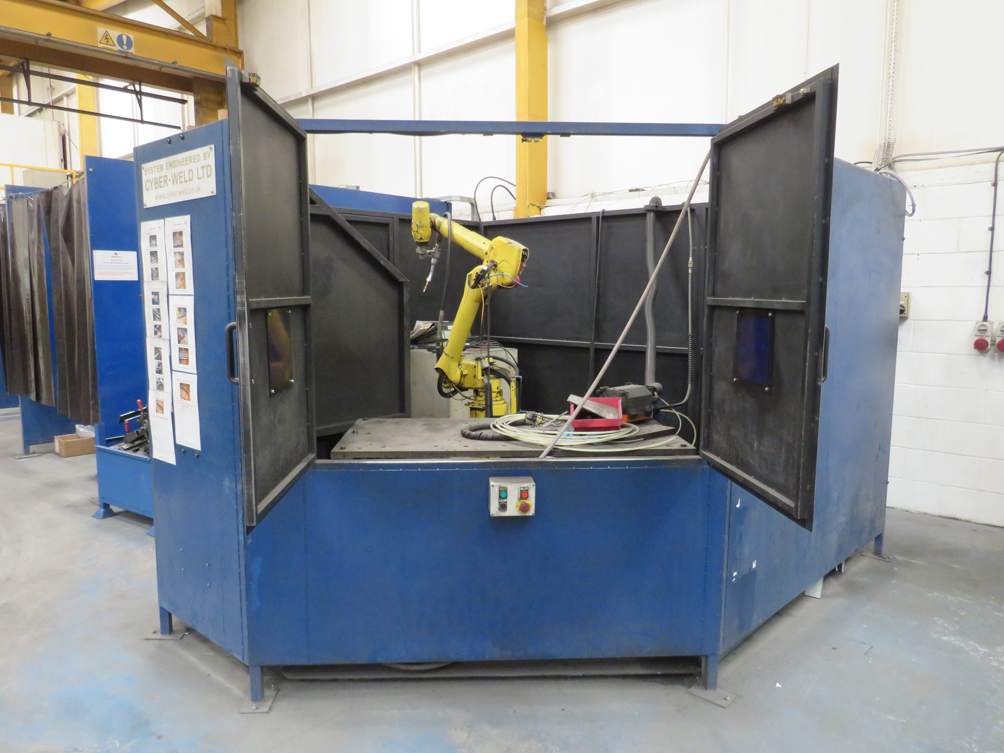 Fanuc Welding Robot with MIG & Exctraction