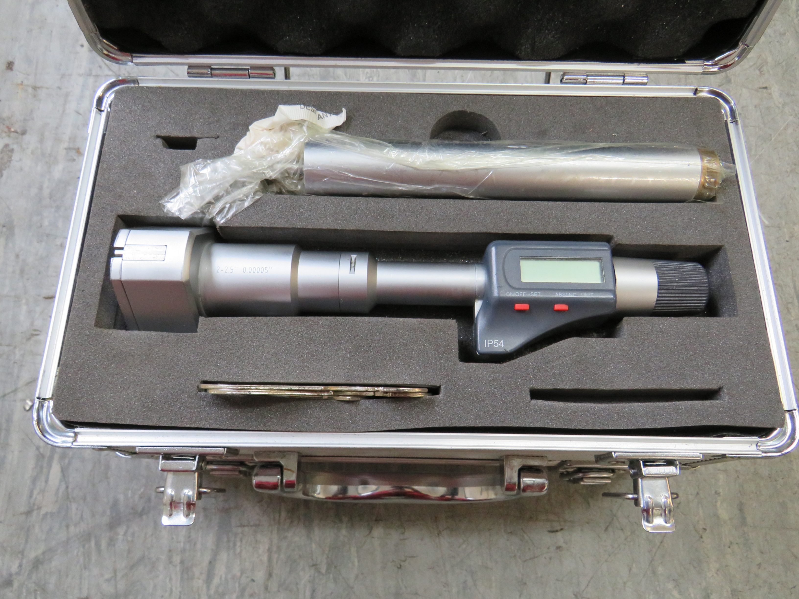 SPI Digital Bore Micrometers