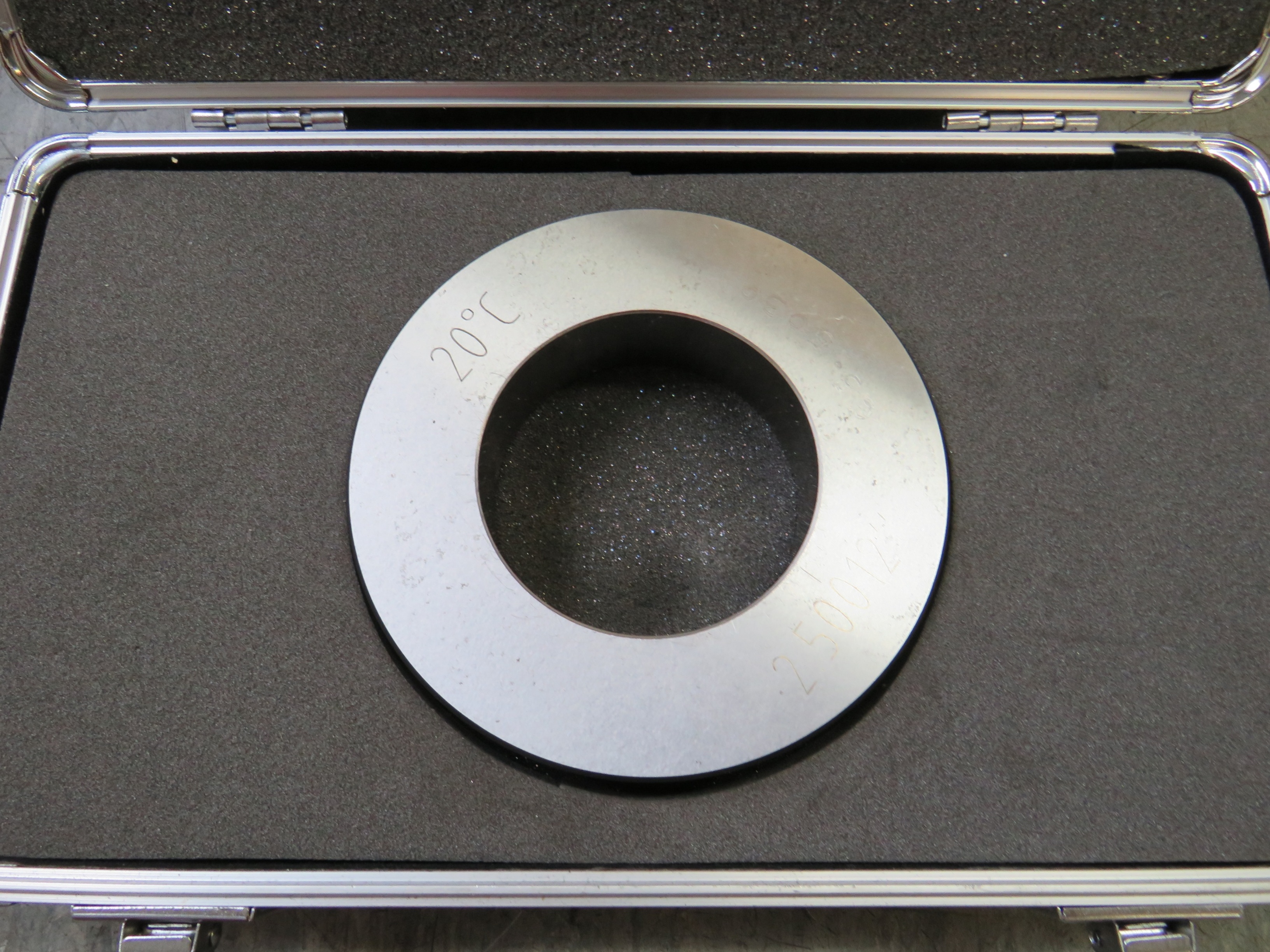 SPI Digital Bore Micrometers