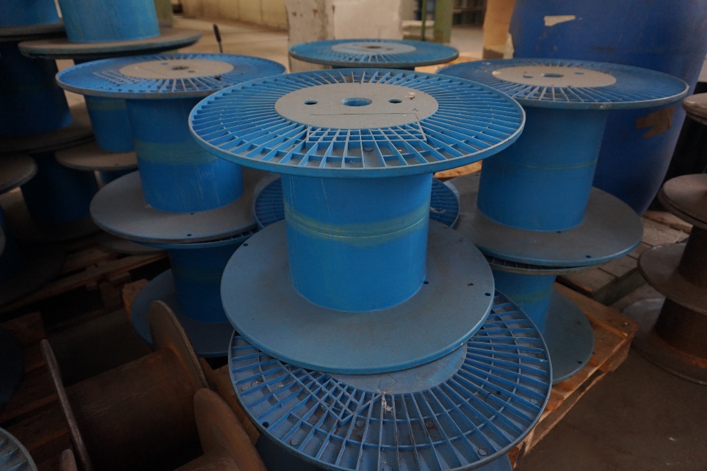 34 x 500mm Blue Plastic Reels