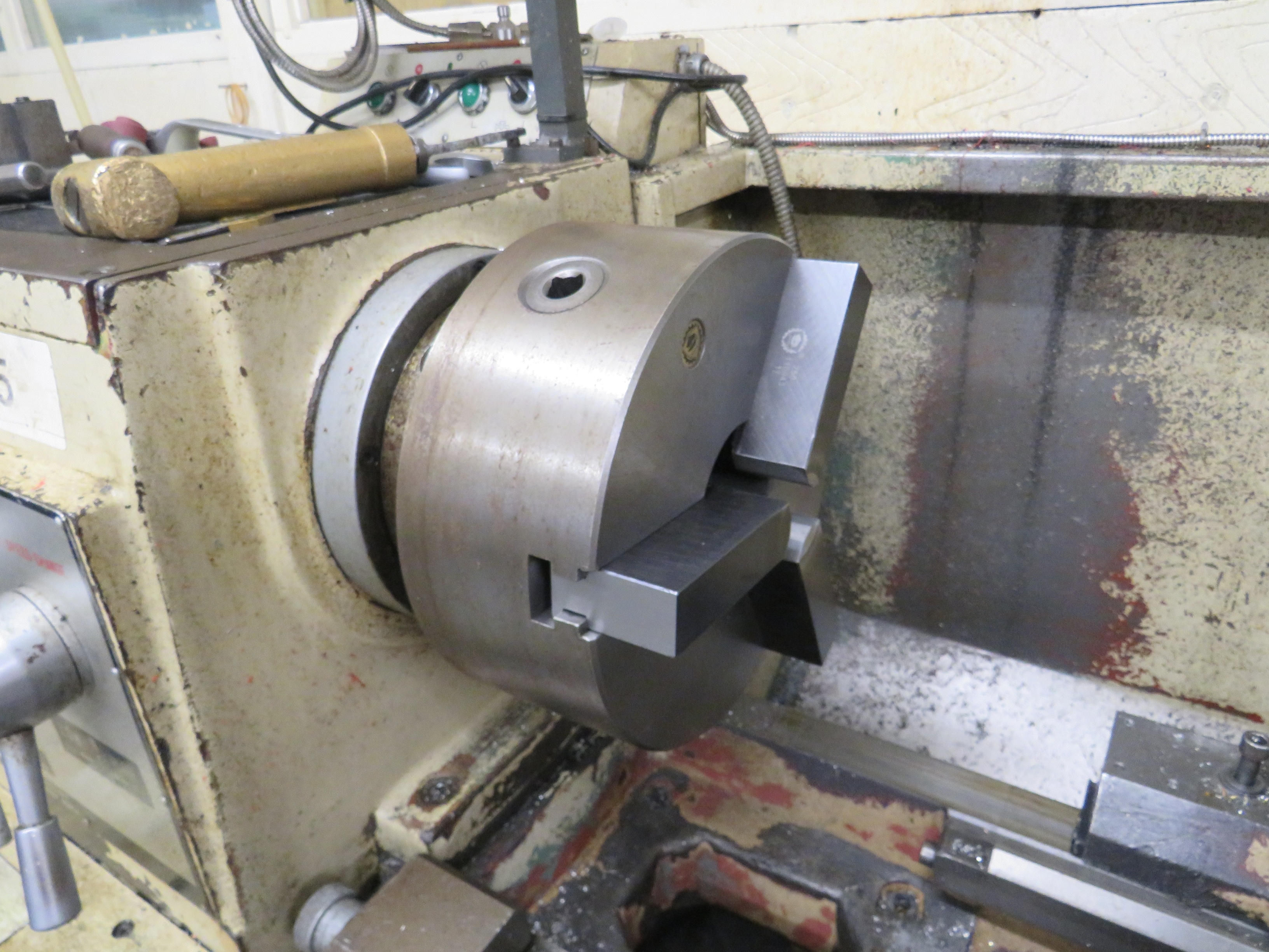 Viking VT 515 Centre Lathe