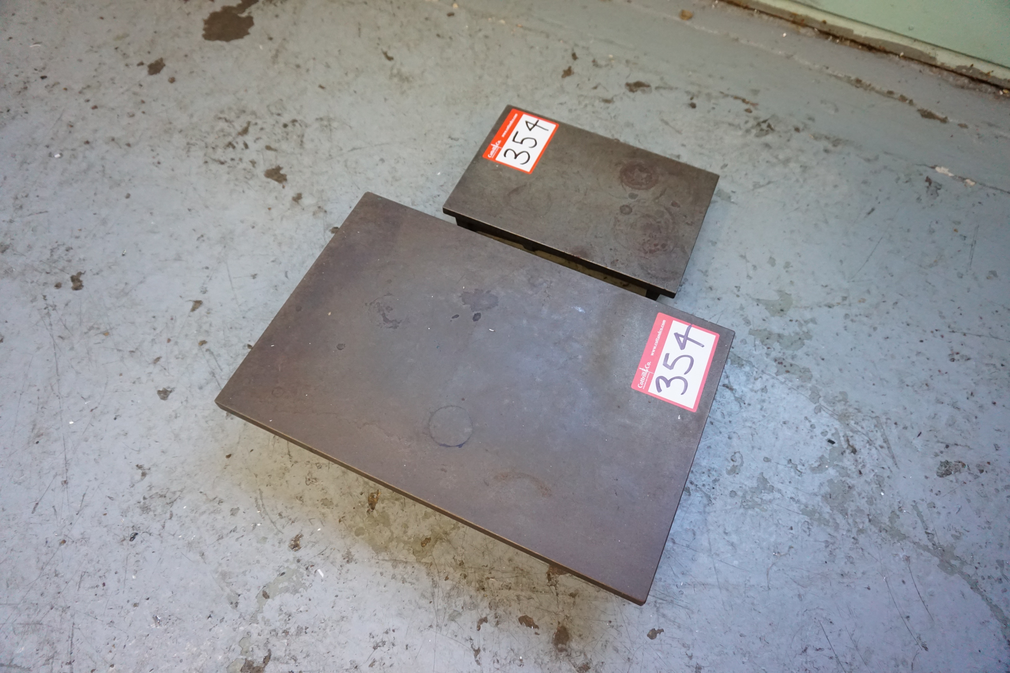 (2) Steel Plates (1) 460mm x 300mm (1) 300mm x 200mm