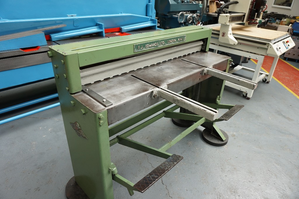 Edwards Treadle Guillotine