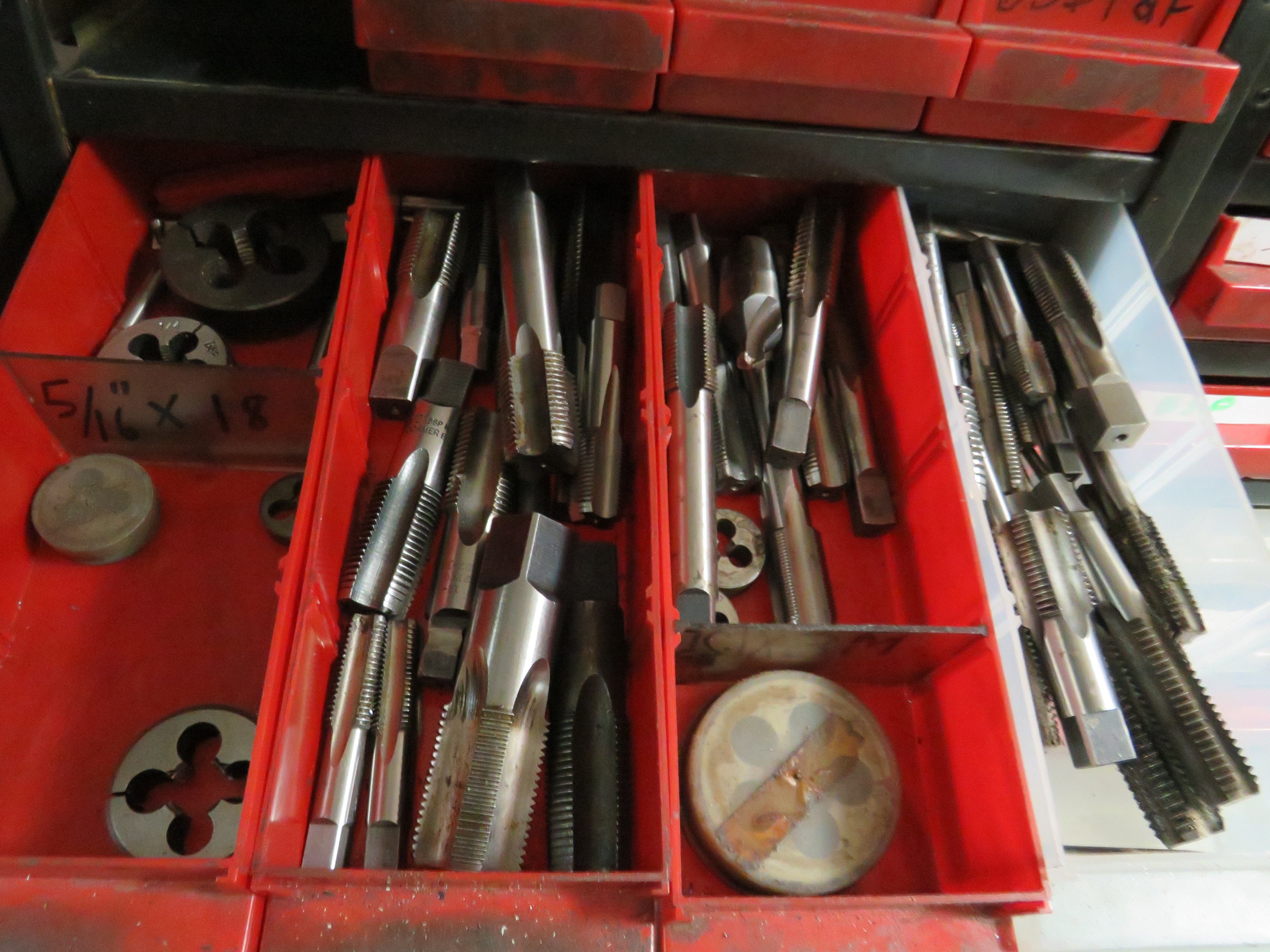 Qty of Storage Units with Qty of Taps, Drills & Dies