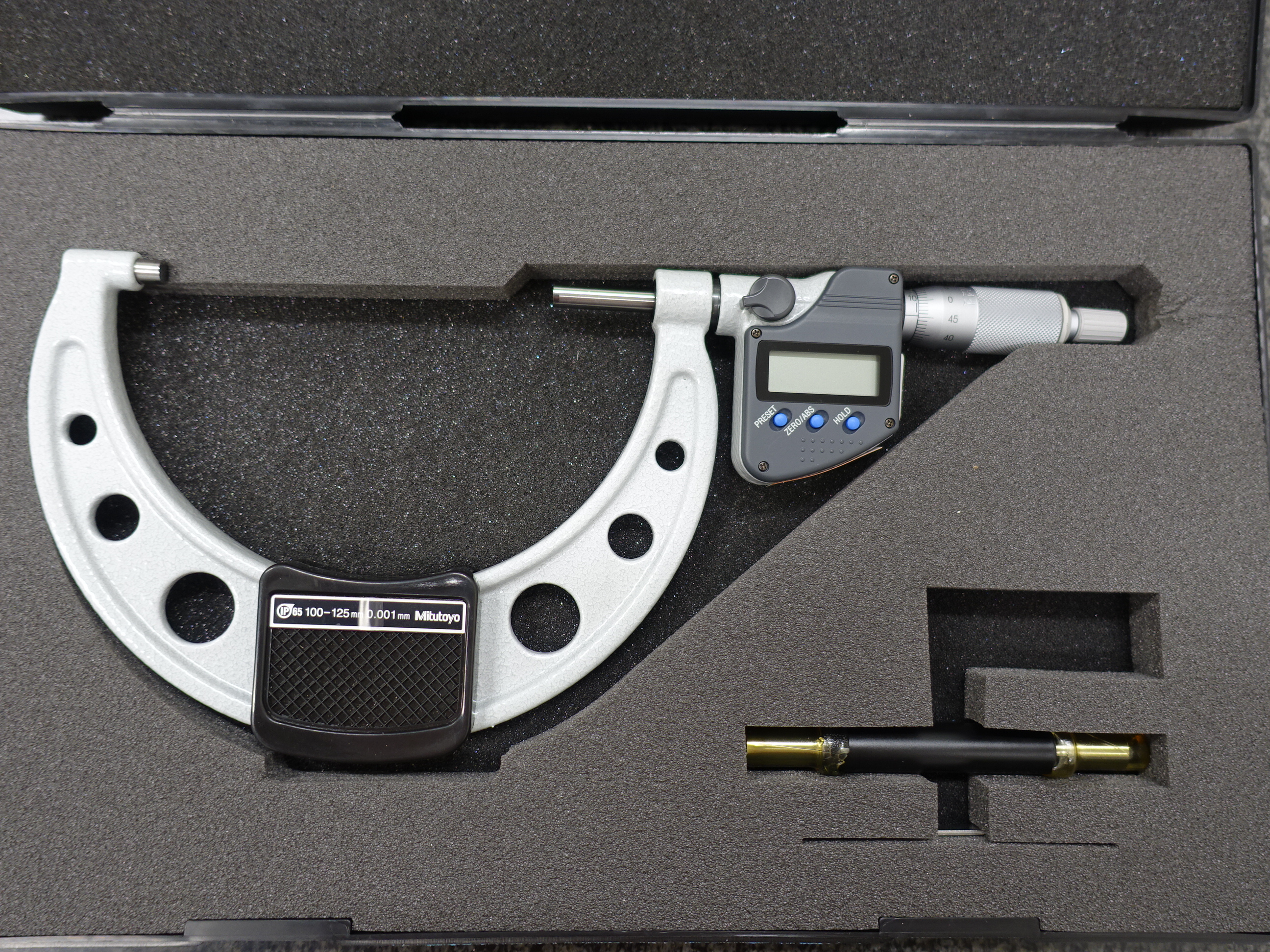 Juki 'DDL5555' Single Needle Lockstitch