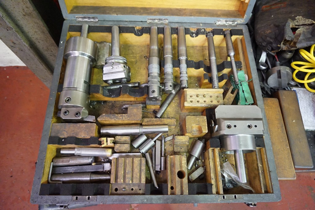 SIP Hydroptic H-6 Jig Borer with Heidenhain DRO and range of Tooling