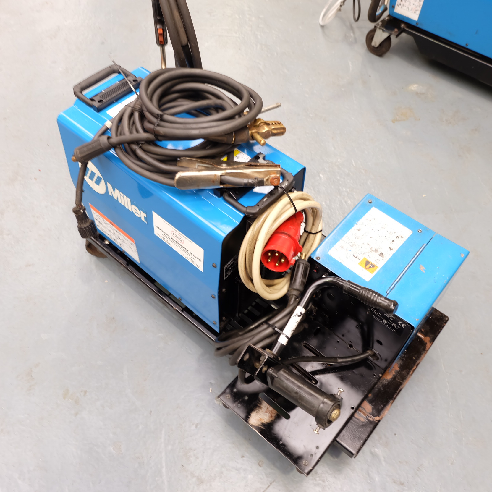 Miller Invision 354 Amp Mig Welding Set