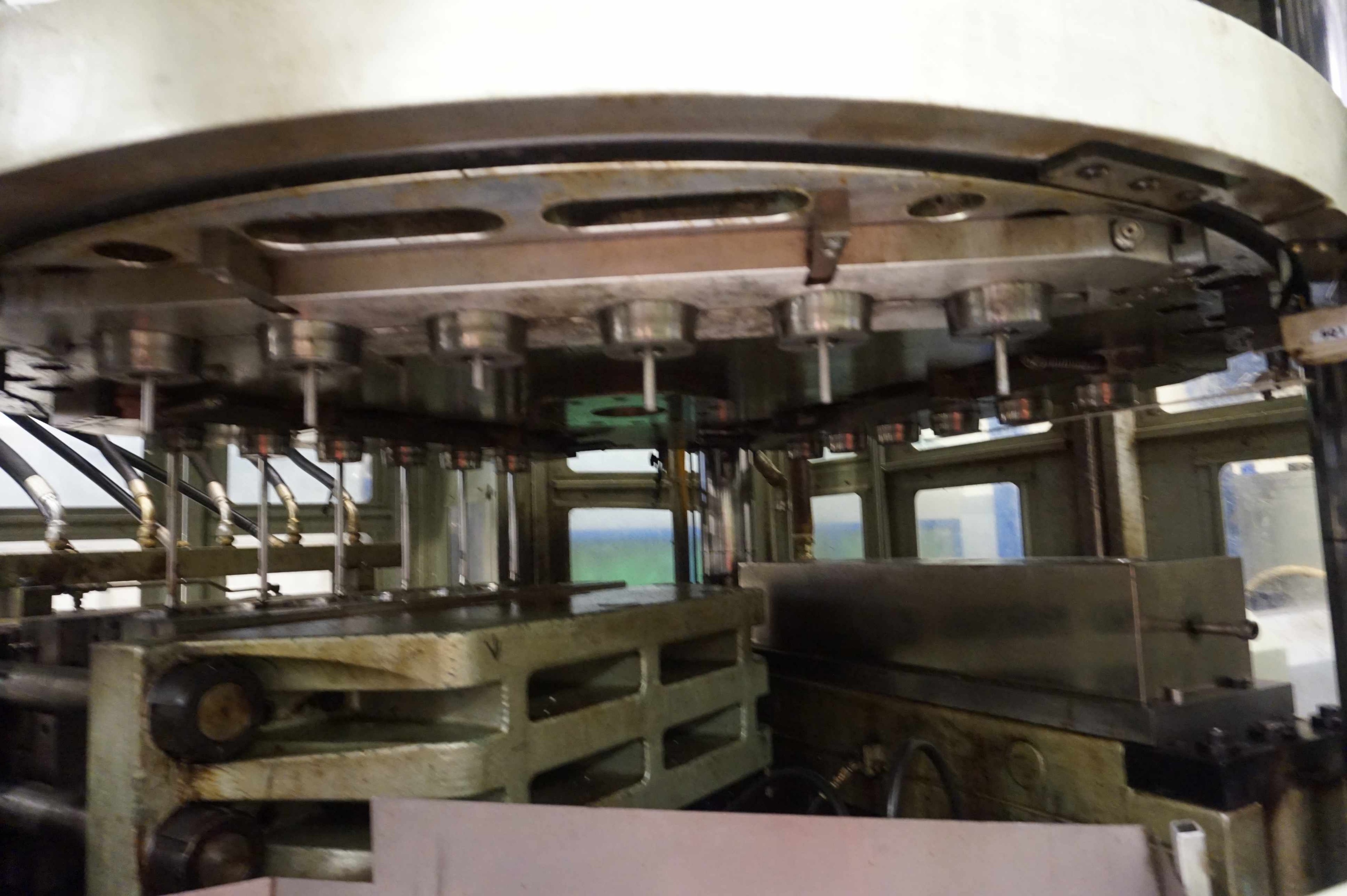 AOKI SB III 500 LL 75 Injection Stretch Blow Moulding Machine