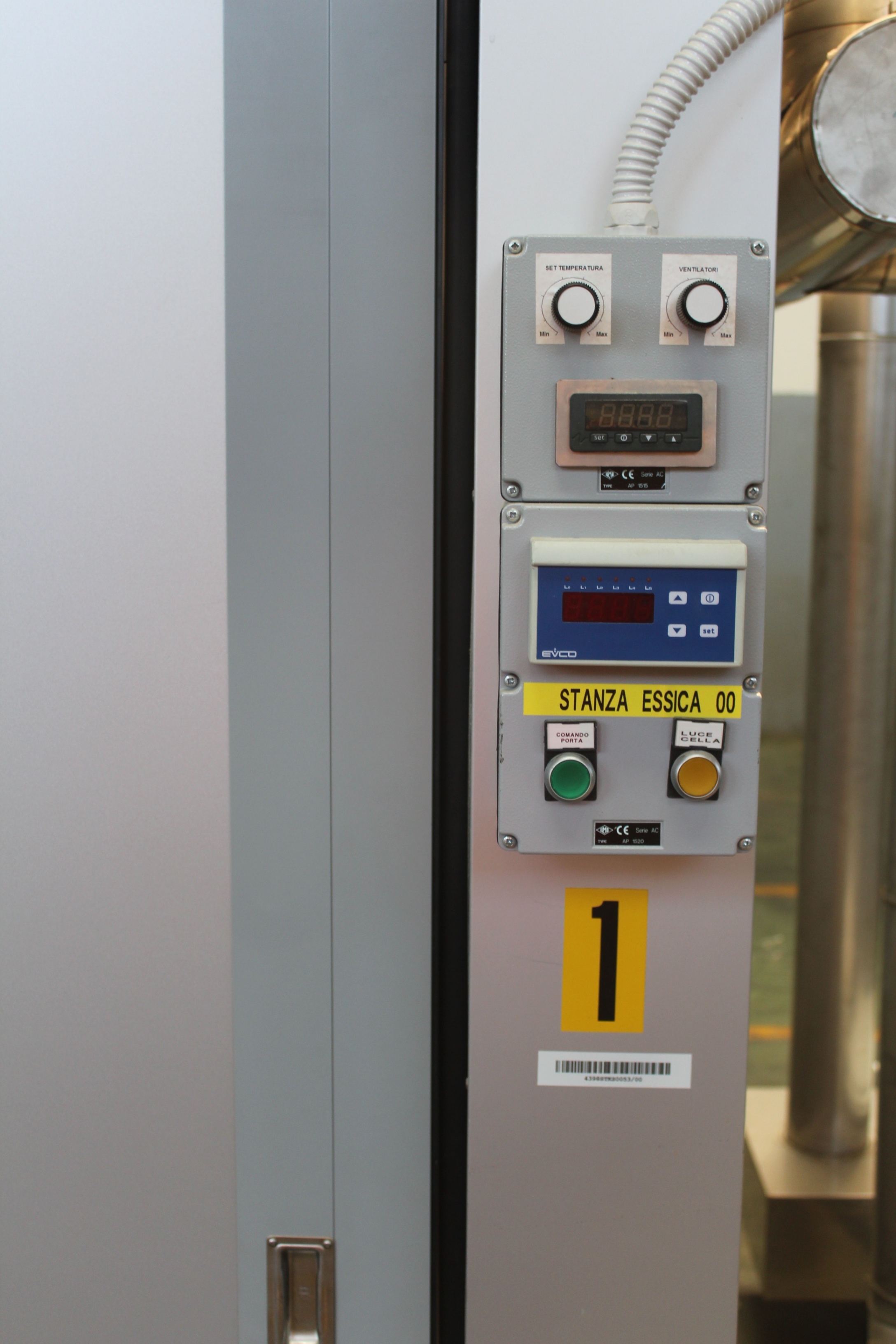 Freestanding Temperature Controlled 2 Section Combination Cooling