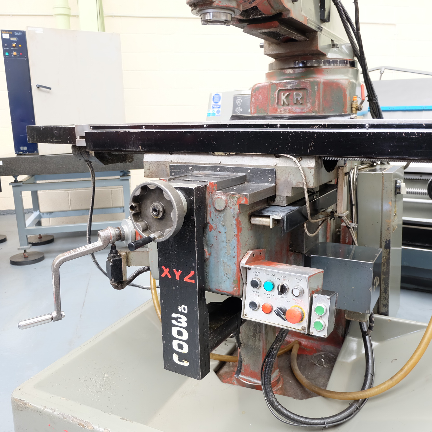 XYZ PRO3000 2 Axis Turret Milling Machine
