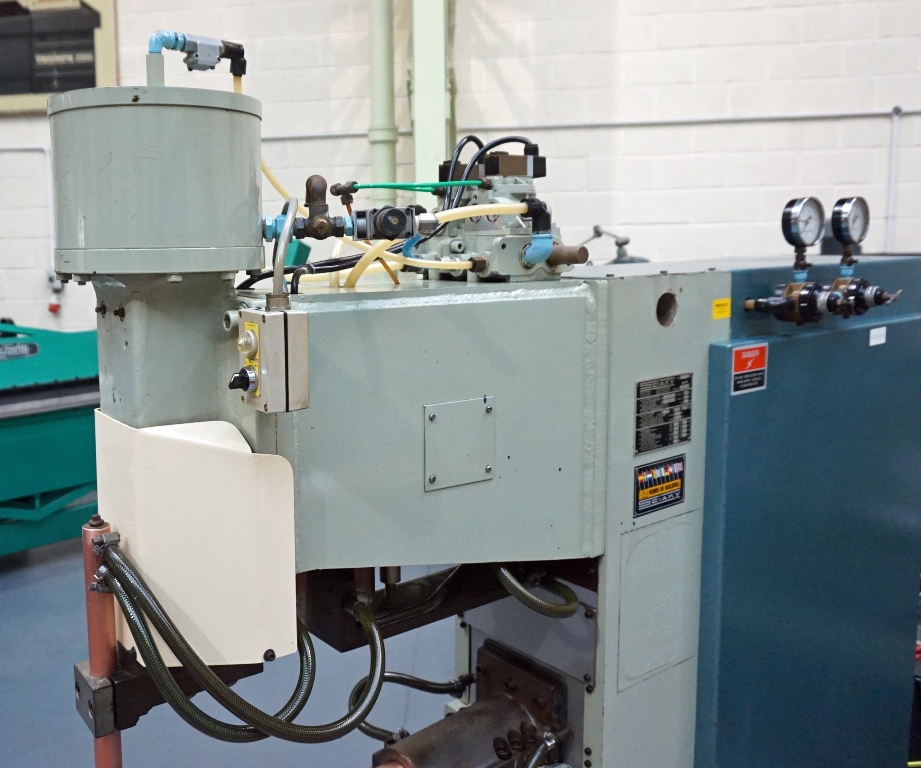 Sciaky Type P260 Pedestal Sheet Metal Spot Welding Machine