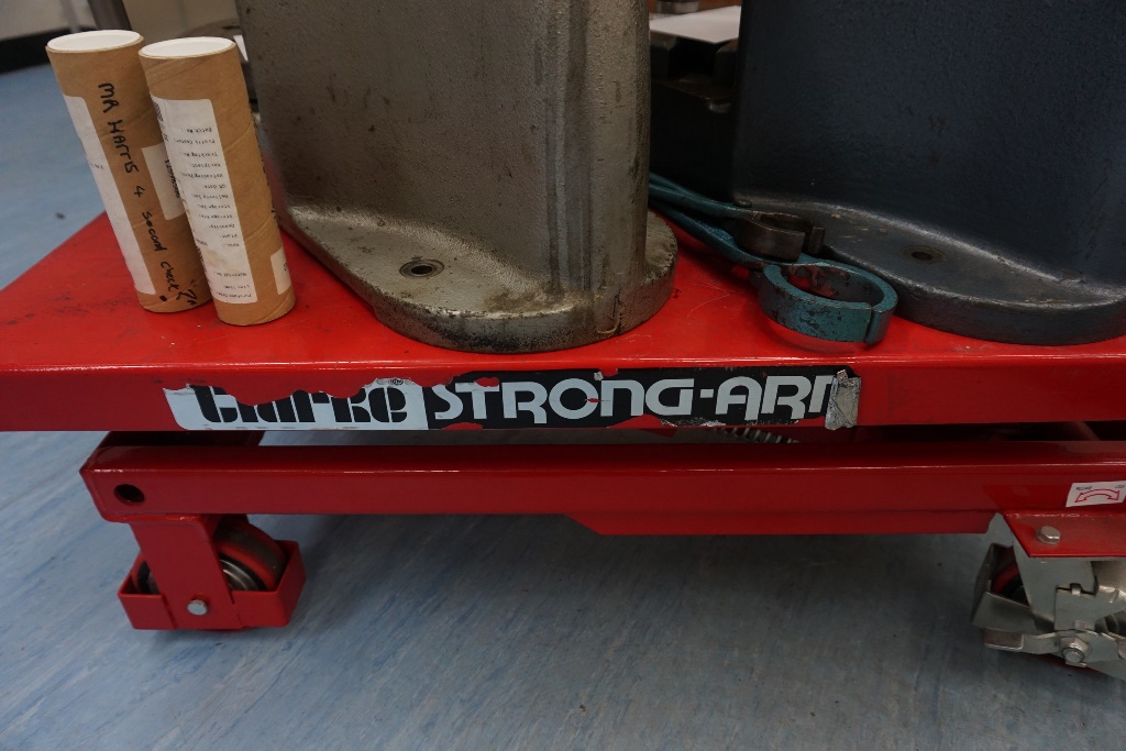 Clarke Strong Arm Hydraulic Tool Lift