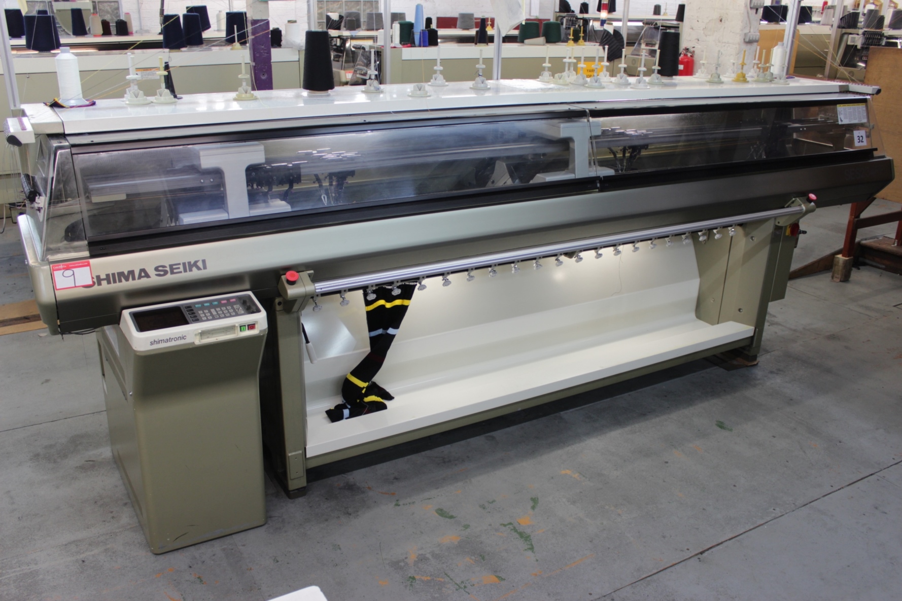 Shima Seiki SES234FF Computerised 10 Gauge Flatbed Knitting Machine