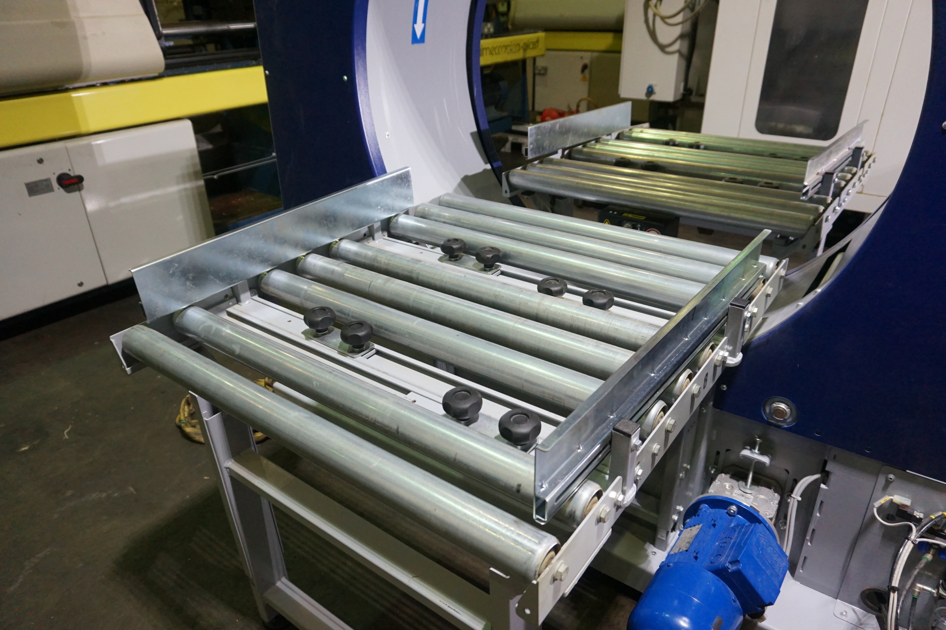 Robopac Compacta 12 Horizontal Wrapping Machine