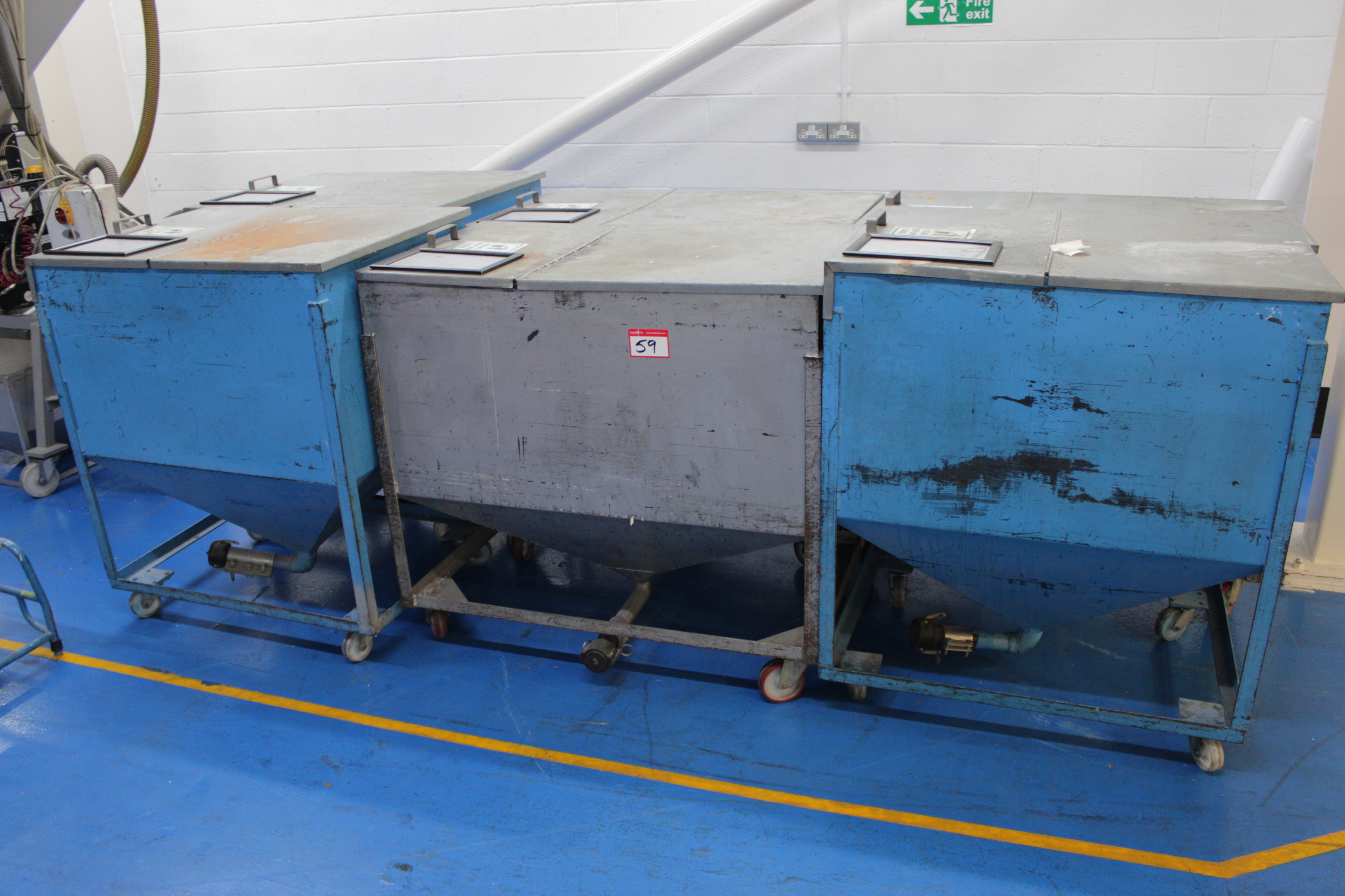 (6) Portable Day Bins