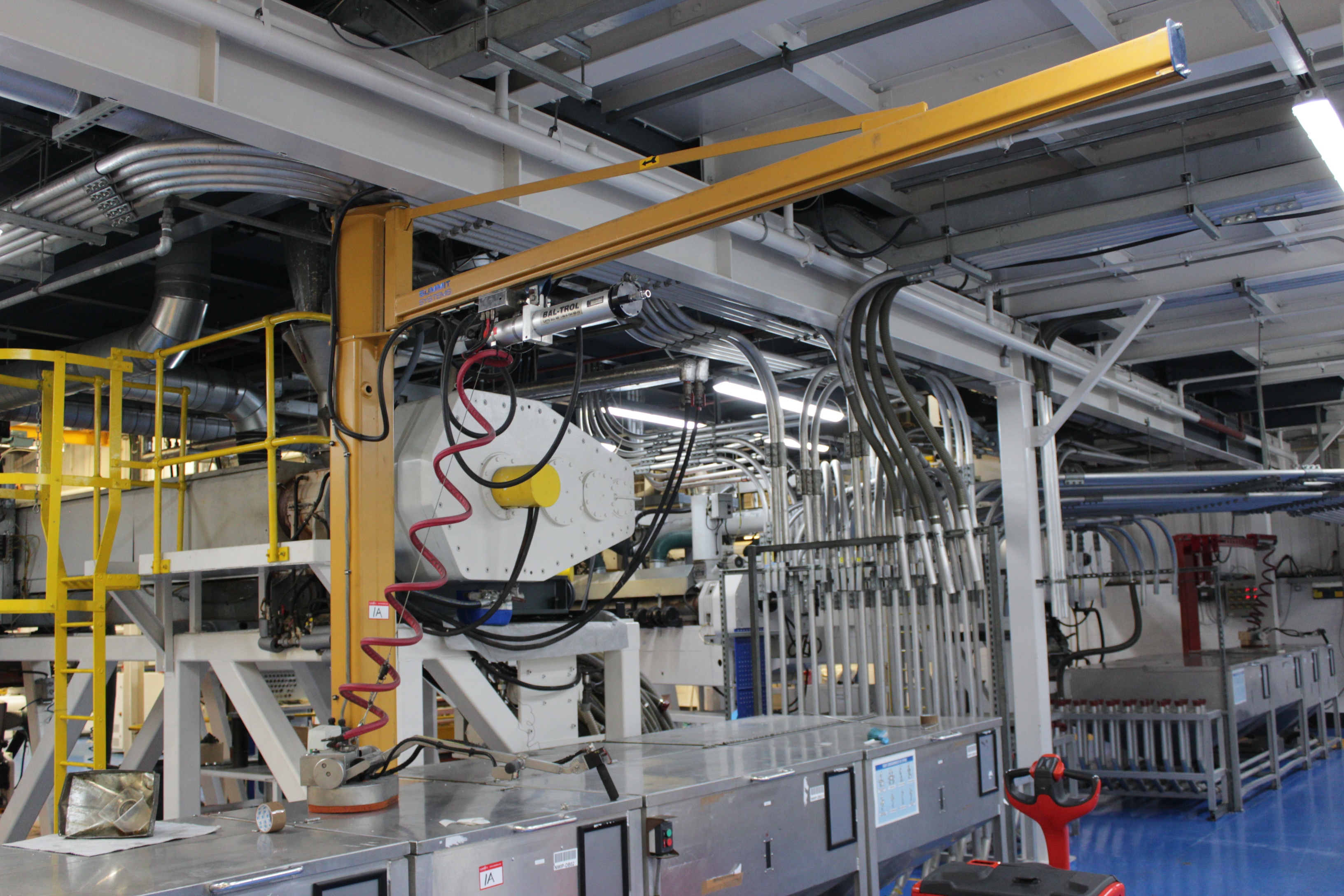 (4) x Stainless Steel Day Bins with Floor Mounted 125kg Jib