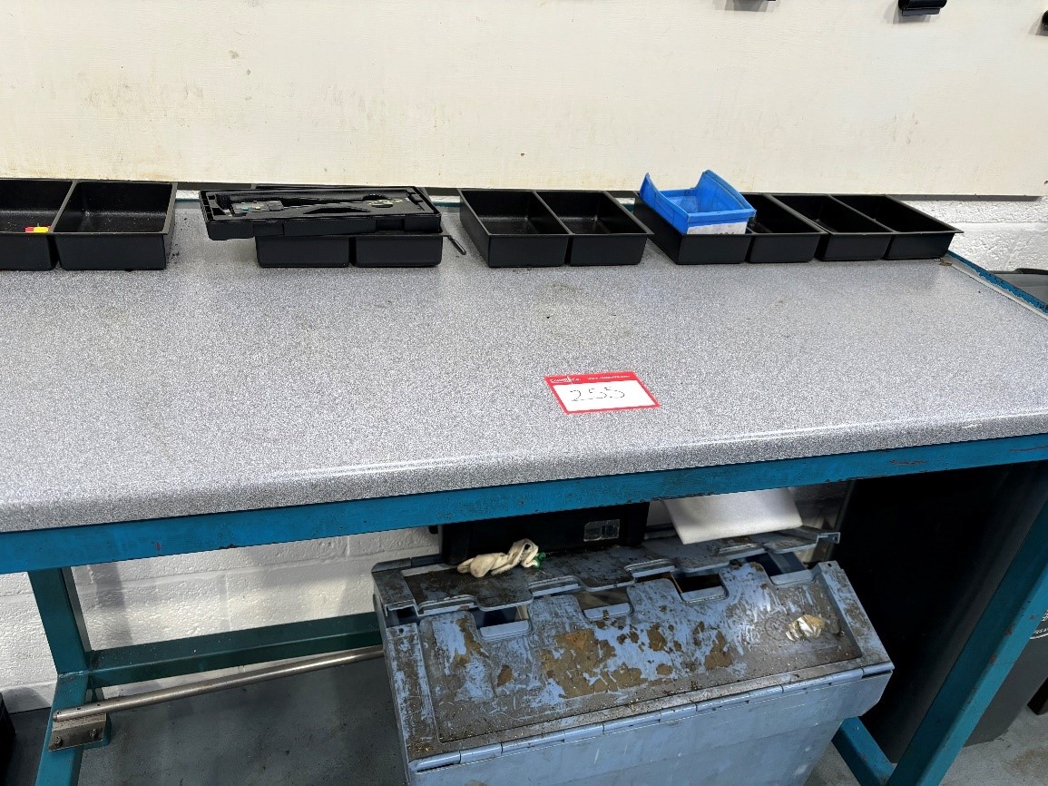 Inspection Bench 1400 x 600 x 1040 H