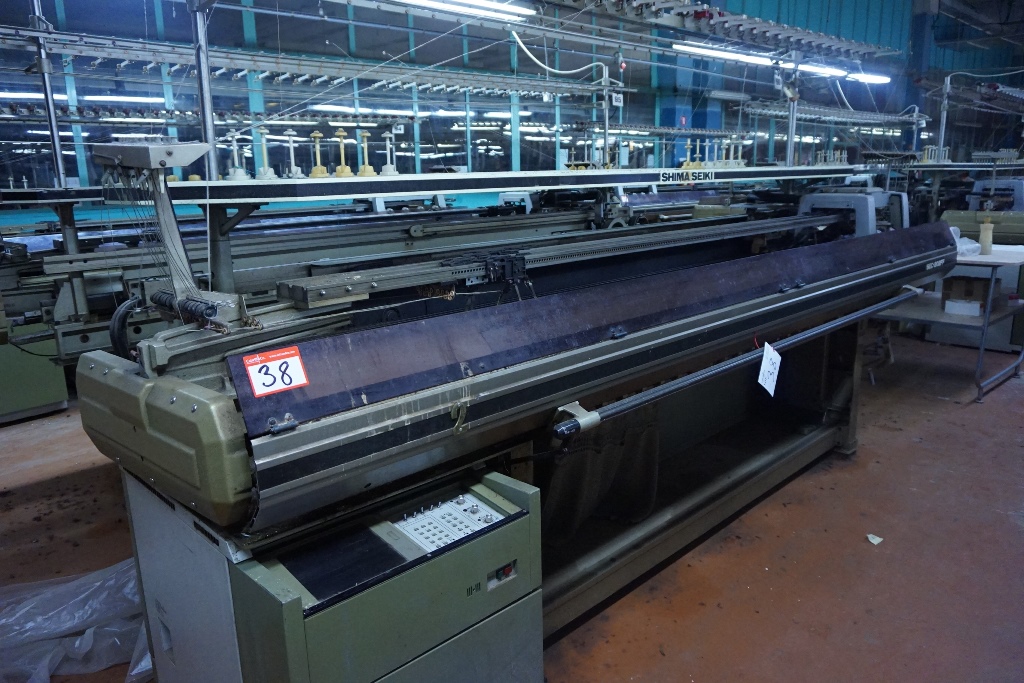 Shima Seiki Type SEC 202FF Flat Bed Knitting Machine