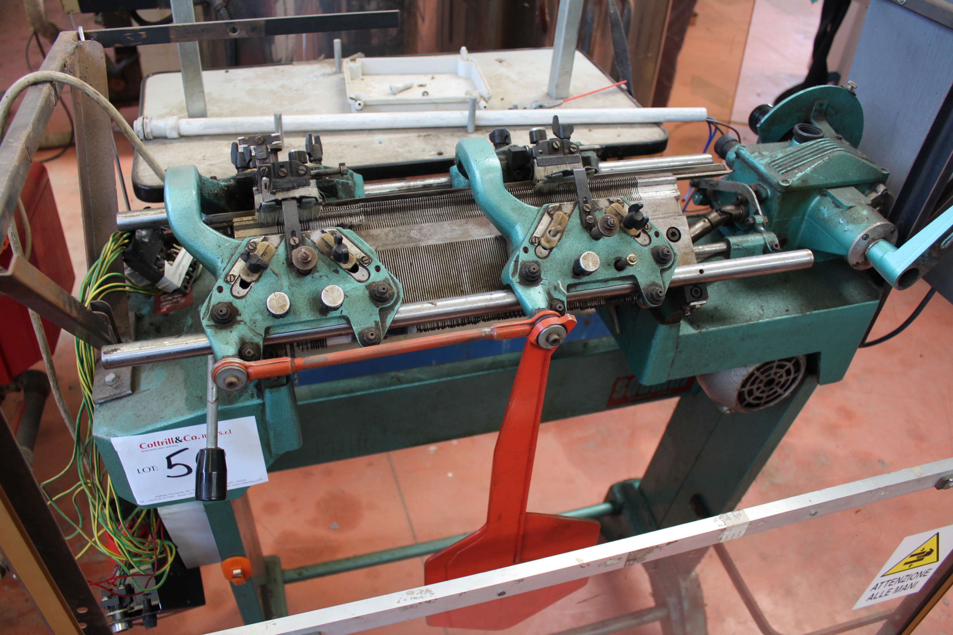 Flat Knitting Machine