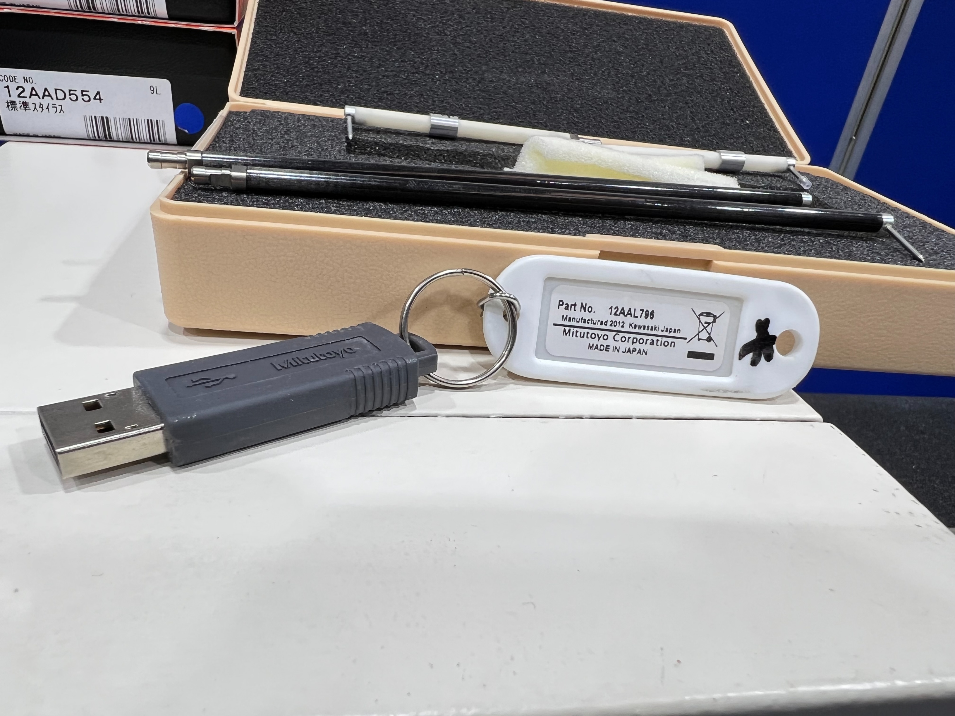Formtracer Program Mitutoyo CS-3000 Formtracer Surface Roughness Measurement System